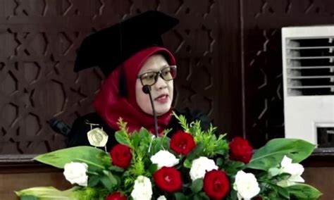 800 Wisudawan Periode II 2023 UIN Malang Raih Predikat Cumlaude Dan