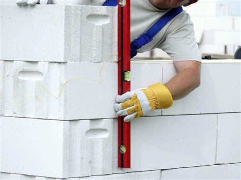 Monter une cloison en carreau de plâtre ou béton cellulaire Leroy Merlin