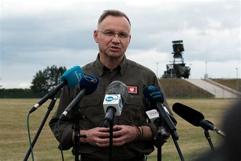 Prezydent Andrzej Duda W Batalionie W Nie Ychowicach