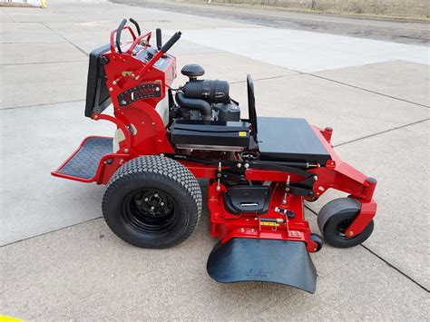 Toro Grandstand Hdx 52 Stand On Mower