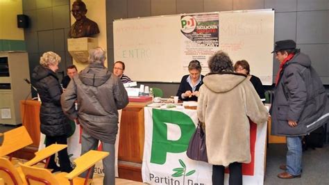 Primarie Del Pd Pronti Seggi Il Mattino Di Padova