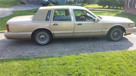 Sell Used 1996 Lincoln Town Car Congressional Series Gold 212k Leather