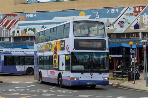 First Essex Basildon President Lt Wvb On Route Flickr