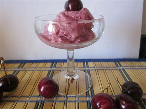 Helado De Yogurt De Cerezas Cocina Con Reina