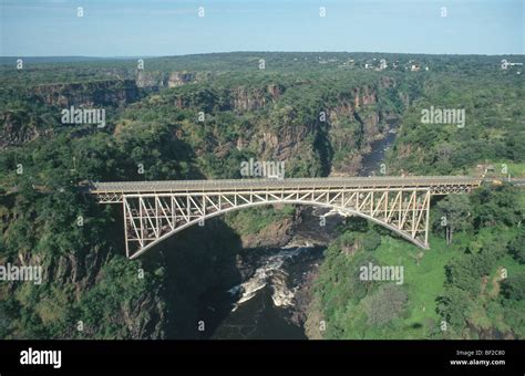 Bridge over Zambezi River, Victoria Falls, Zimbabwe Stock Photo - Alamy