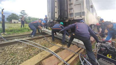 Korban Tabrakan Kereta Api Di Bandung Masih Jalani Perawatan Di Rumah