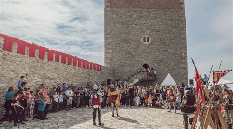 Po Etna Centar Za Posjetitelje Medvedgrad