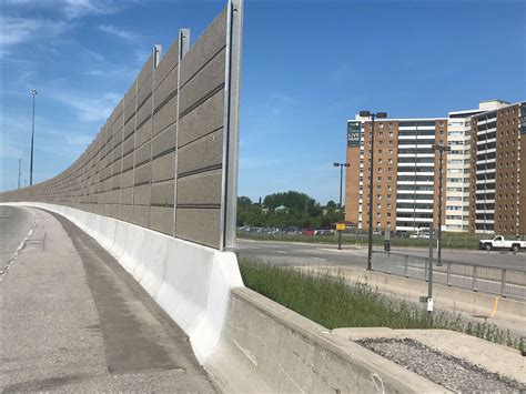 Hwy 417 – Noise Barrier Wall Installation - Peninsula Construction Inc.