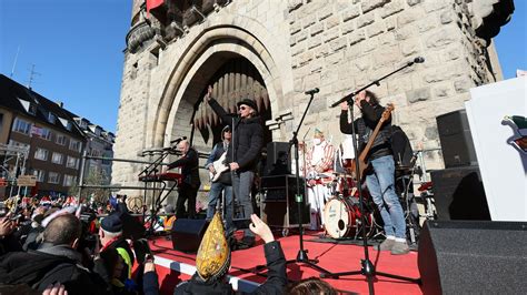 Köln Karneval Heute Kneipe Startet Aufruf Kein Kölsch Für Nazis Express