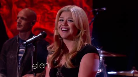 Kelly Clarkson Ellen Catch My Breath Live 20 11 12 Youtube