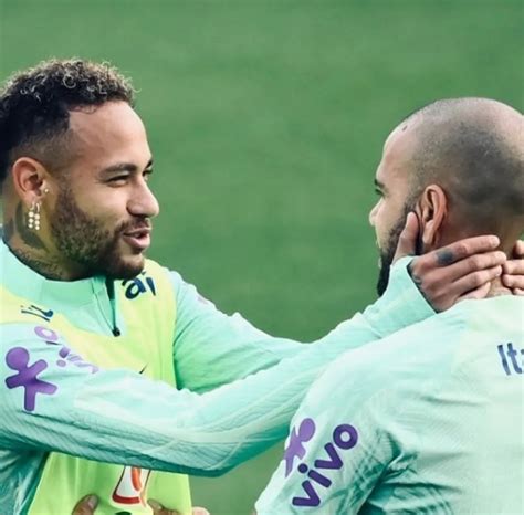 Neymar Ajuda Daniel Alves Dinheiro Para Diminuir Sua Condena O Por