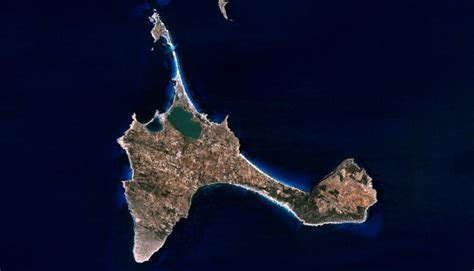 Satellite map of Formentera Island - Full size | Gifex