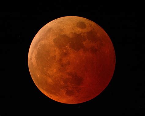 Total Lunar Eclipse | Northern Astronomy