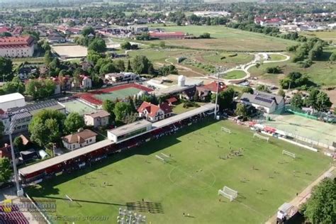 Niepo Omice Kto Dostosuje Stadion Puszczy Do Rozgrywek Ekstraklasowych