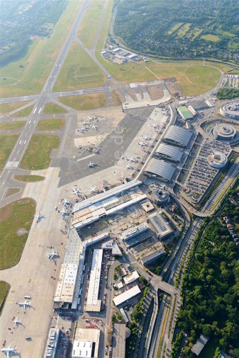 Luftbild Hamburg Abfertigungs Geb Ude Und Terminals Auf Dem Gel Nde