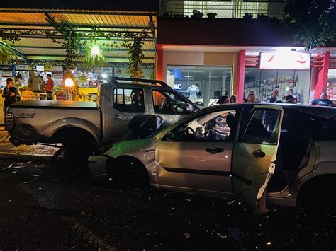 Grave Acidente No Centro De Santa Helena Deixa Mulher Ferida Costa