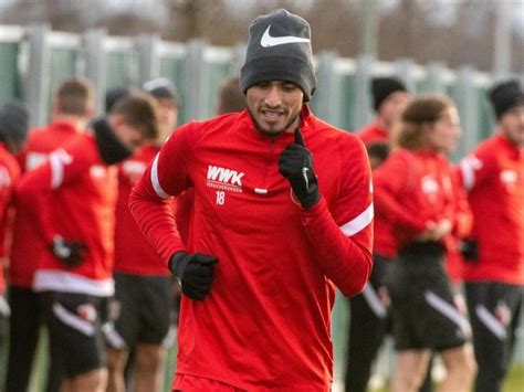 Us Boy F R Fc Augsburg Rekordeinkauf Pepi Unter Vertrag