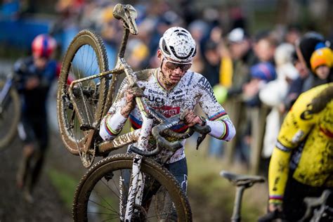 Les Attaques De Spectateurs De Cyclocross Contre Mathieu Van Der Poel