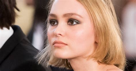 Baptiste Giabiconi et Lily Rose Depp lors du défilé de mode Chanel