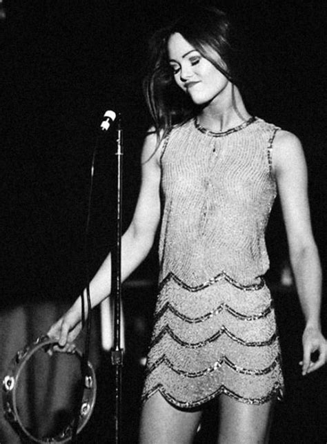 Vanessa Paradis Performing In The 90s Fringues Gainsbourg Birkin