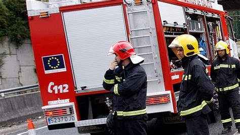 Un Turismo Se Incendi En La Ap En Bergondo