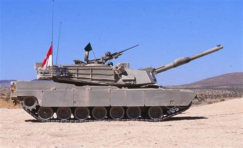 ma abrams main battle tank feature car  driver