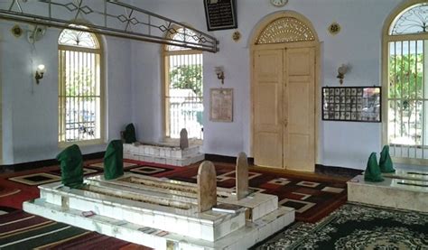 Bersafari Religi Dan Bertawassul Di Makam Habib Ahmad Bin Abdullah Bin