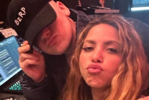 Viene Otra Session Shakira Publica Una Foto Con Bizarrap Y Los Fans