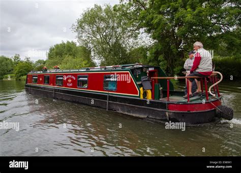 Houseboat River Thames Hi Res Stock Photography And Images Alamy