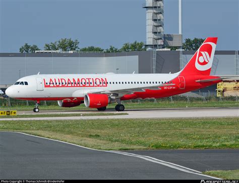 OE LOF LaudaMotion Airbus A320 214 Photo by Thomas Schmidt Blindenhöfer