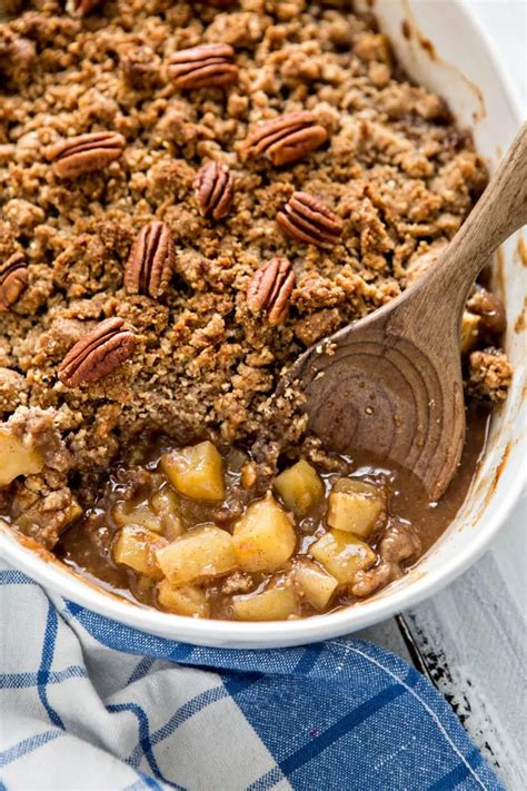 Apple Crisp With Oatmeal Crumble Topping Good Life Eats