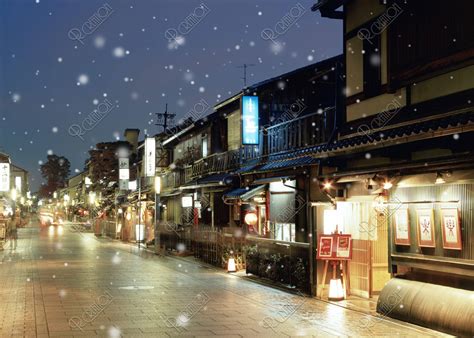 雪の祇園 夜景 写真 アールクリエーション