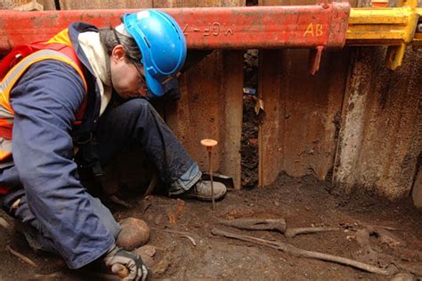 Crossrail Archaeology Dig Gives Us A Glimpse Into Old London London