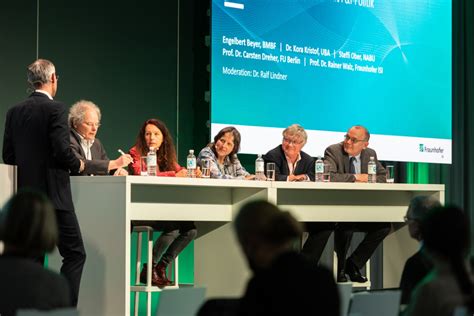 Symposium Innovation und Systemwandel Chancen für Gesellschaft und