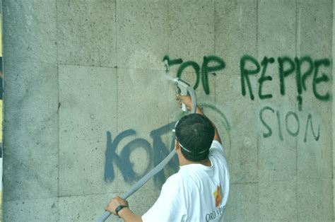 Eliminar Los Graffitis De Las Paredes