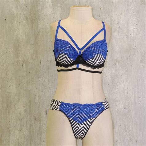 Conjunto Preto Azul E Branco Estampado De Chelles Lingerie Feminina