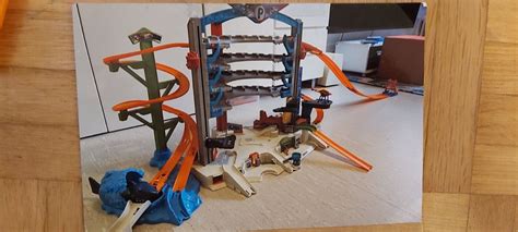 Hot Wheels Mega City Parkgarage Haiangriff Kaufen Auf Ricardo