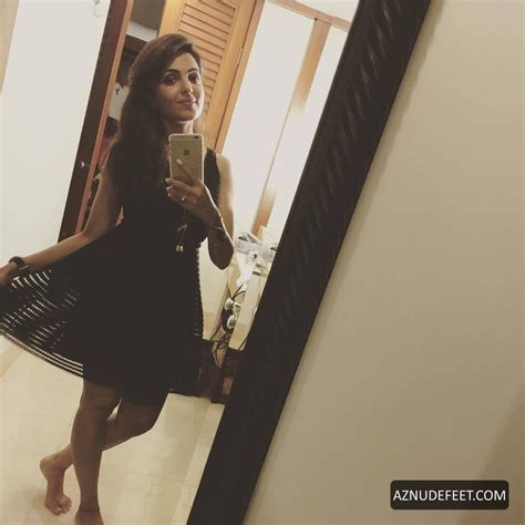 Sugandha Mishra Feet Aznudefeet