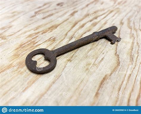 Rusty Skeleton Key Iron Retro Vintage Antique Old Fashioned House Door