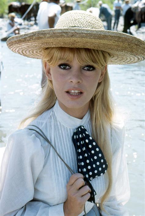 Brigitte Bardot's Instagram, Twitter & Facebook on IDCrawl