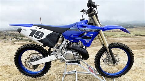 2021 Yamaha Yz250 Two Stroke With All New Bell Moto 10 Helmet Dirt