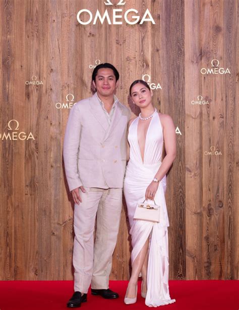 How Local Celebrities Style Their HermÝ¨s Mini Kelly Previewph