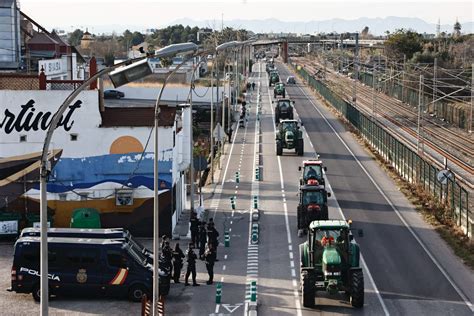 La Tractorada De Los Agricultores Valencianos En Im Genes