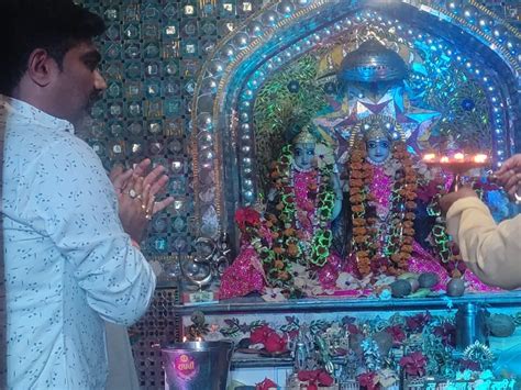 Devotees Performed The Aarti Of God In The Evening There Will Be A