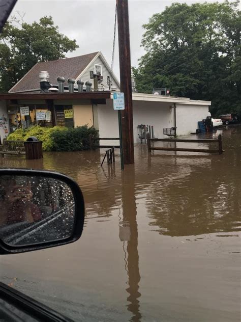 Video Captures Lightning Strikes in East Hampton, Flooding Reported ...