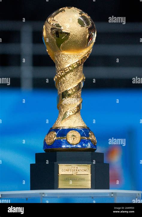 Confederations Cup Trophy Hi Res Stock Photography And Images Alamy