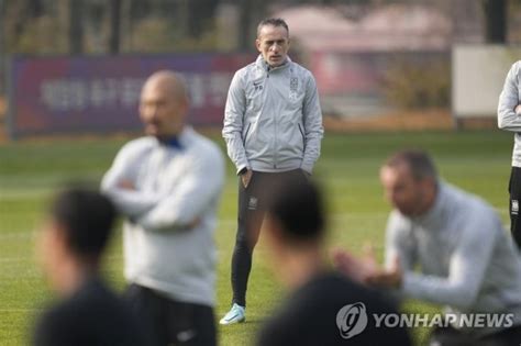 벤투 축구협회 작심 비판 김진수 몸 안 좋다빡빡한 Fa컵 탓 파이낸셜뉴스