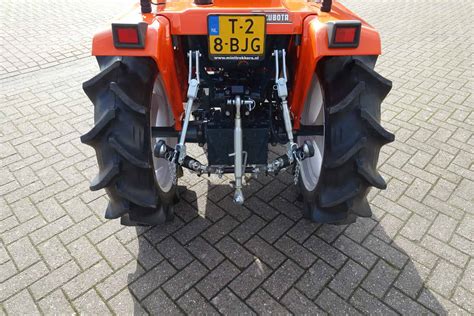 Kubota Bulltra B Wd Vm Service