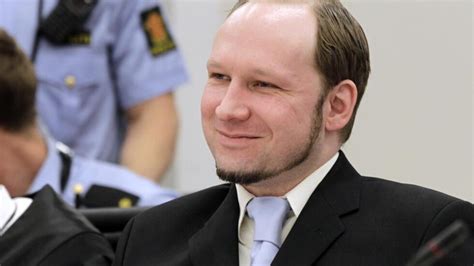 Norv Ge Anders Behring Breivik Poursuit Letat Pour Traitement Inhumain