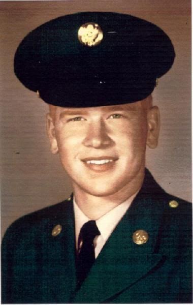 Virtual Vietnam Veterans Wall of Faces | RODNEY C EDWARDS | ARMY ...